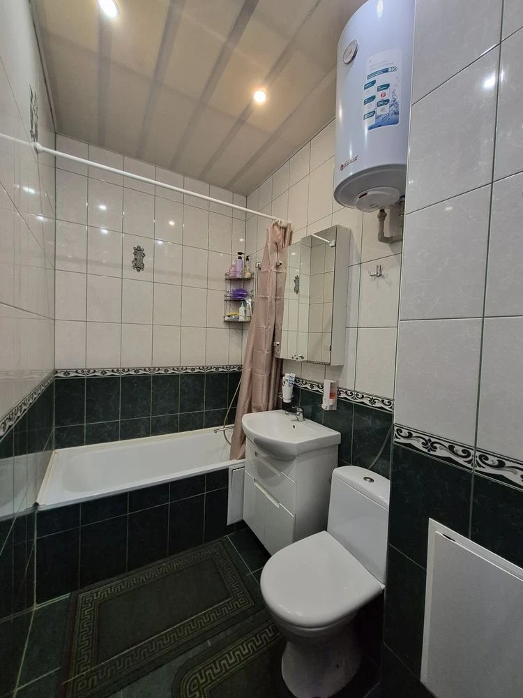 Продається 2-кімнатна квартира 59 м² на вулиці Т. Кореня, 9