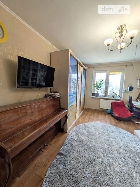 Продаж 2к квартири 78.4 кв. м на вул. Сергія Данченка 5 корп