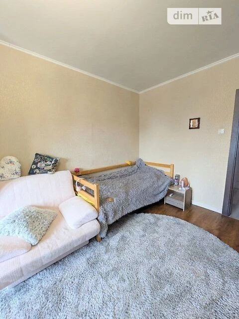 Продаж 2к квартири 78.4 кв. м на вул. Сергія Данченка 5 корп