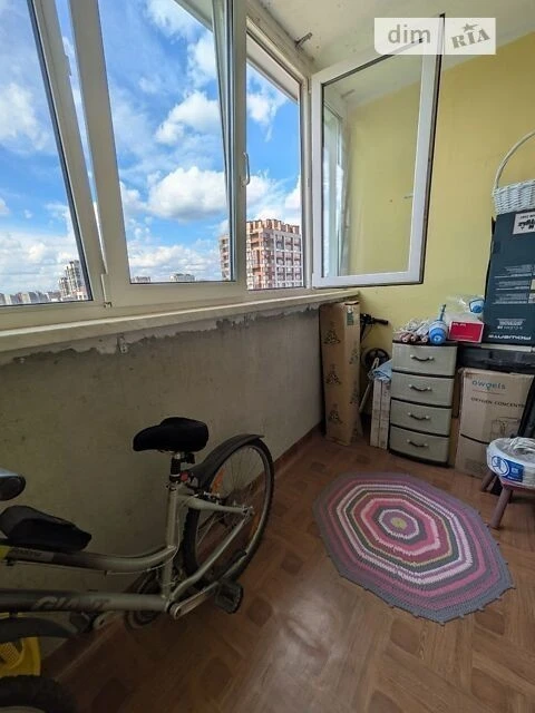 Продаж 2к квартири 78.4 кв. м на вул. Сергія Данченка 5 корп