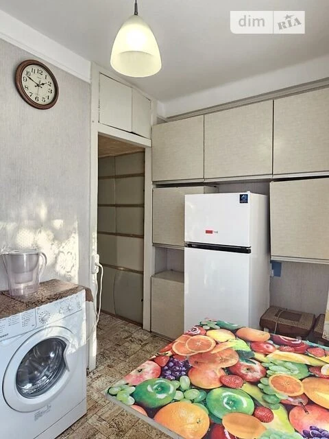 Продаж 2к квартири 47 кв. м на просп. Воскресенський 18Б • I