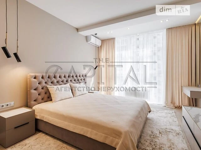 Продаж 3к квартири 84 кв. м на вул. Андрія Верхогляда 15-Б •
