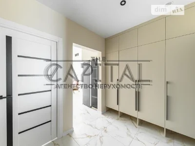 Продаж 1к квартири 40 кв. м на вул. Олександра Олеся 9-А • I