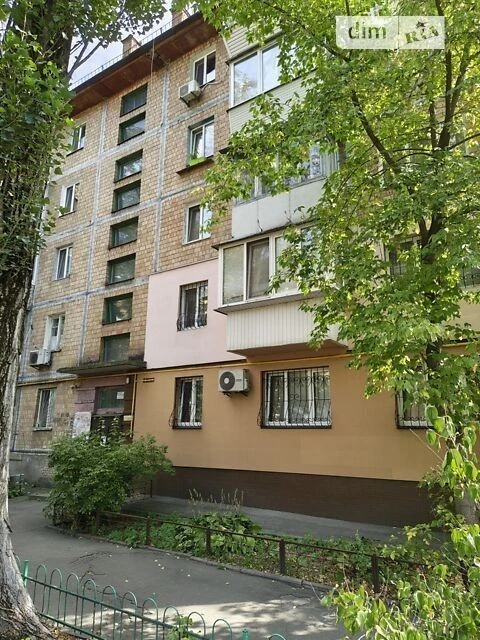 Продаж 2к квартири 45.7 кв. м на вул. Родини Глаголєвих 12А