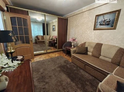 Продаж 2к квартири 45.7 кв. м на вул. Родини Глаголєвих 12А
