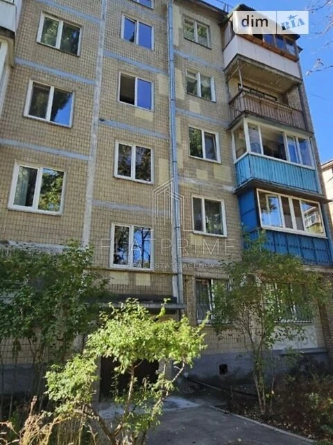 Продаж 2к квартири 43.27 кв. м на вул. Академіка Шалімова 44