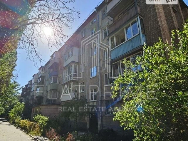 Продаж 2к квартири 43.27 кв. м на вул. Академіка Шалімова 44