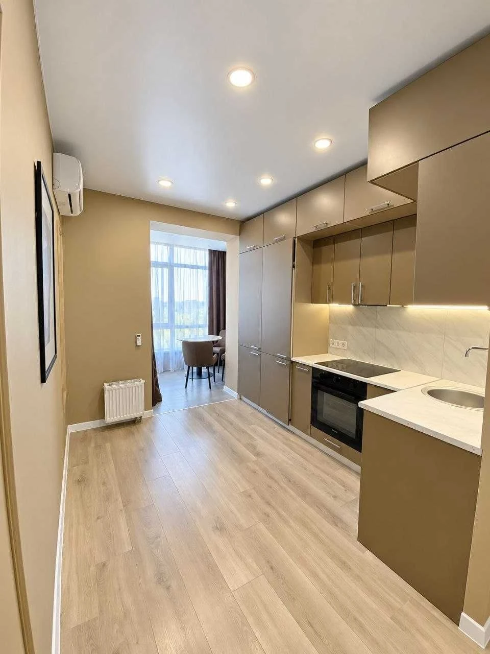 Продам 2 к квартиру 48,5 м² з ремонтом ЖК Хмельницький