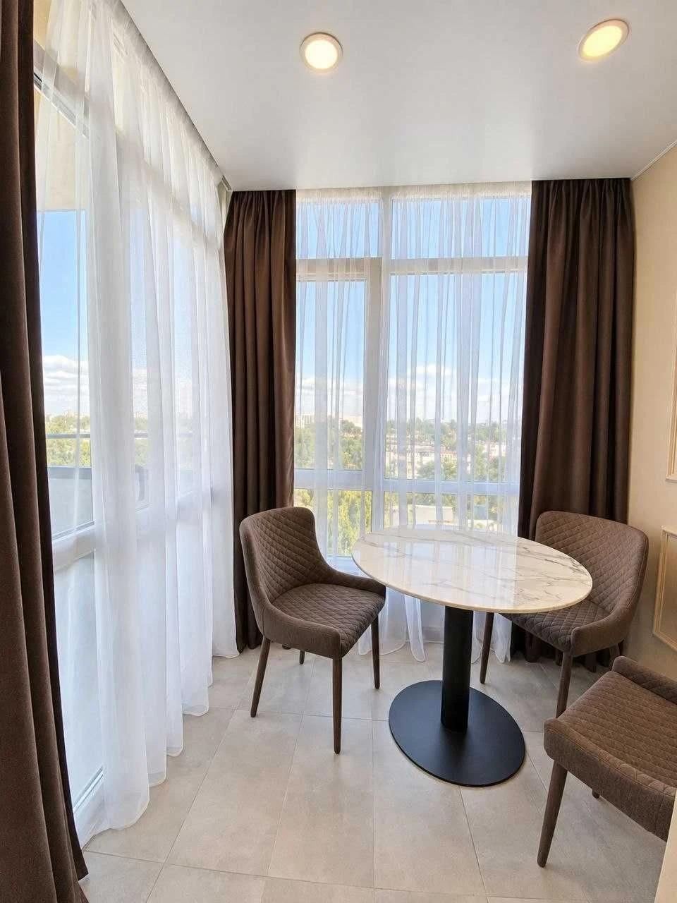 Продам 2 к квартиру 48,5 м² з ремонтом ЖК Хмельницький