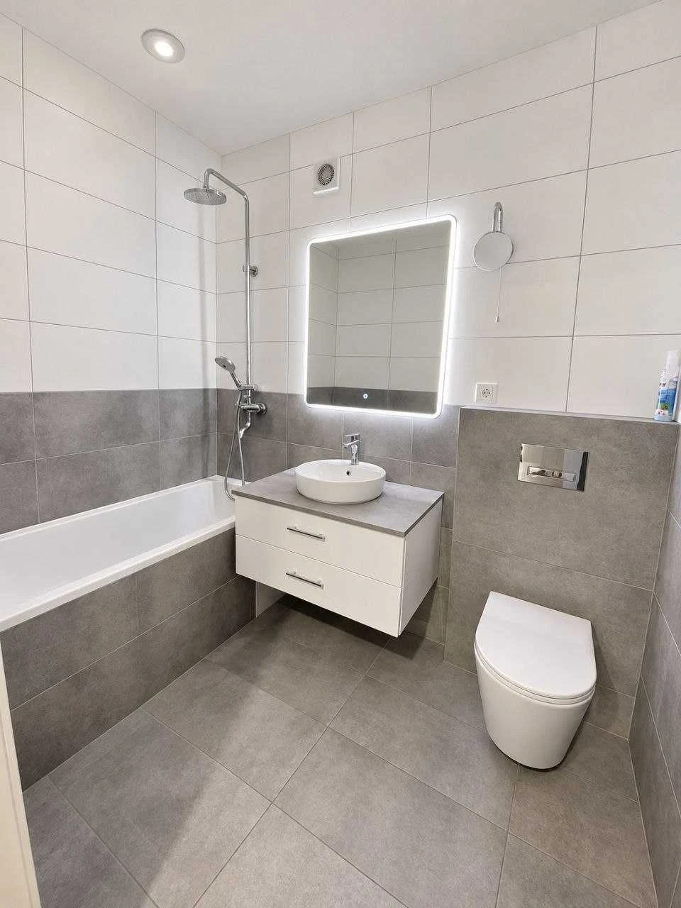 Продам 2 к квартиру 48,5 м² з ремонтом ЖК Хмельницький