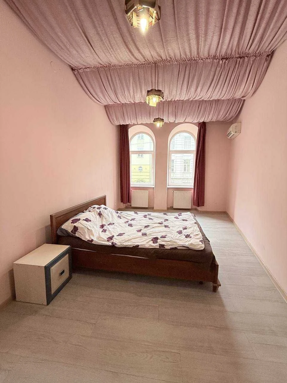 Продаж 2-кімнатної квартири у центрі Львова вул. Городоцька