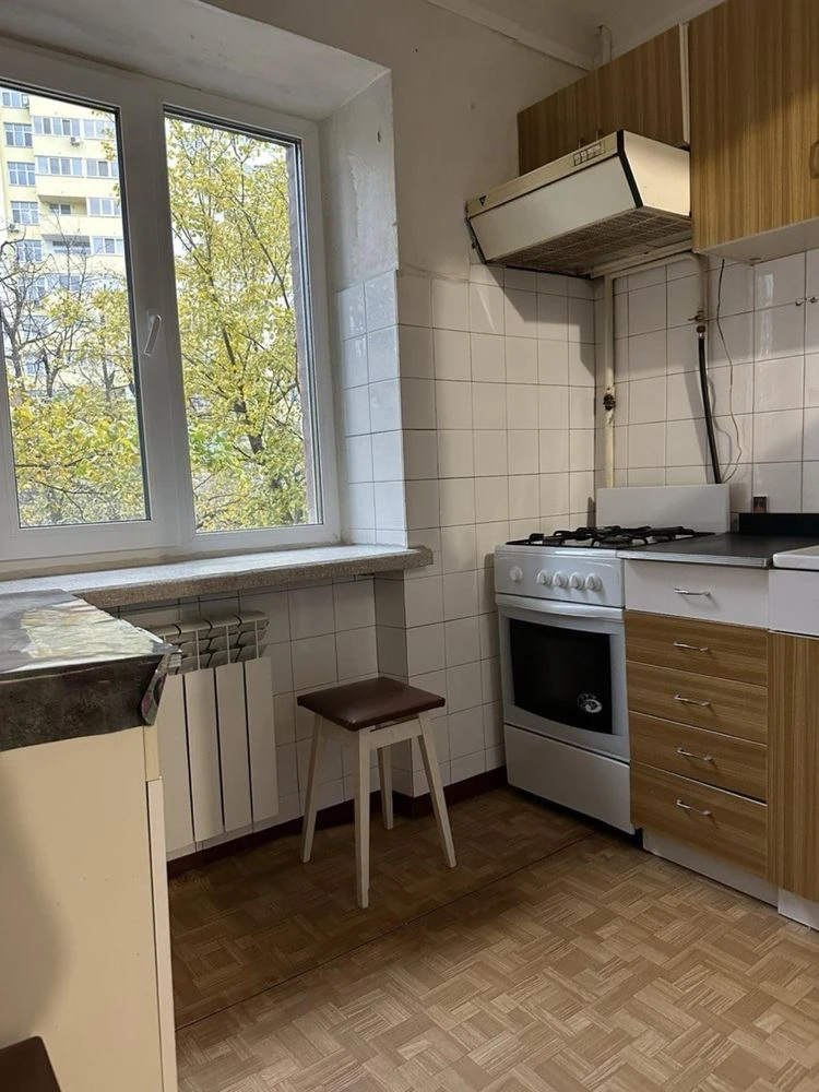 2-к. біля парку, від власника, пр. Голосіївський 100/2