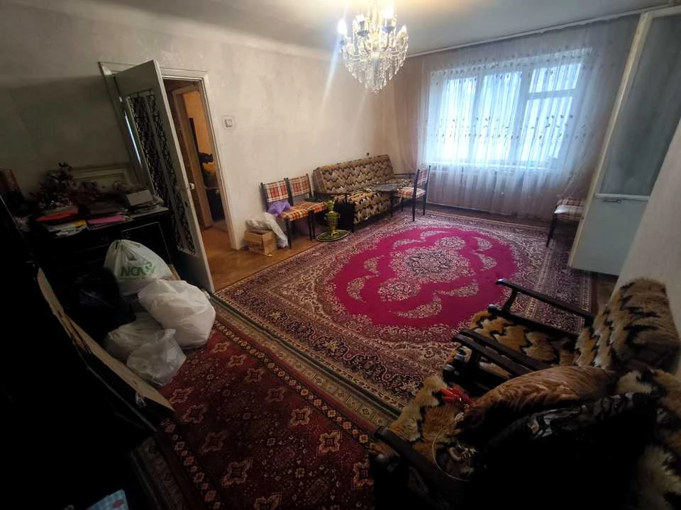 Apartment. Kyiv, Laboratornyi Lane.