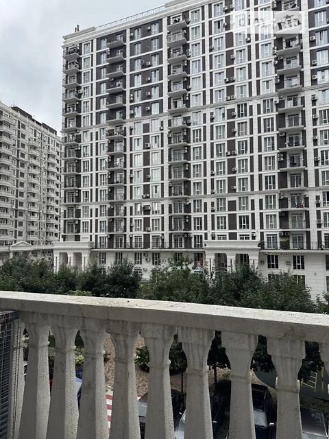 Продаж 1к квартири 42 кв. м на вул. Михайла Максимовича 24Б