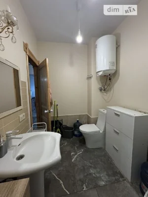 Продаж 1к квартири 42 кв. м на вул. Михайла Максимовича 24Б