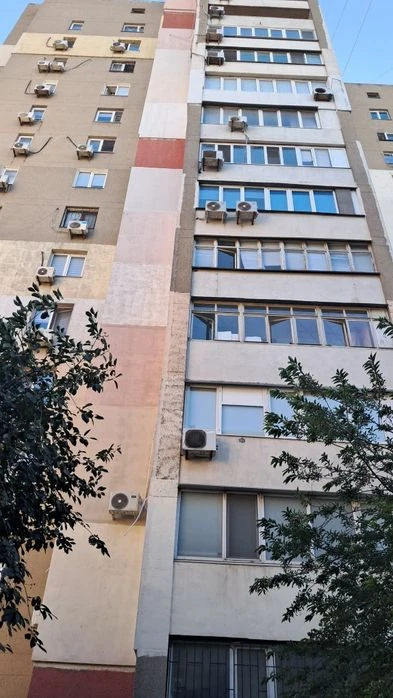 Продам однокомнатную квартиру в центре.