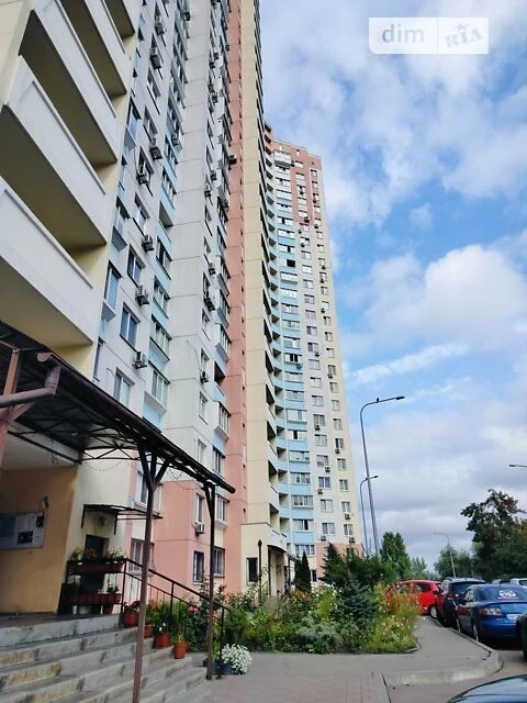 Продаж 1к квартири 40 кв. м на вул. Милославська 2 • ID 3491