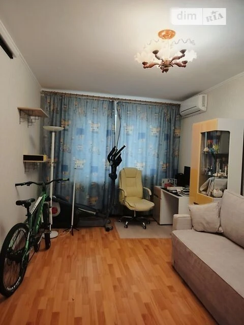 Продаж 1к квартири 40 кв. м на вул. Милославська 2 • ID 3491