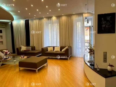 4 rooms, 160m2, Center (18 Lermontovskaya St., Yaroslav the Wise metro station)