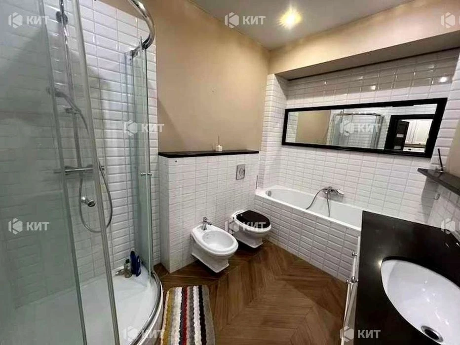 4 rooms, 160m2, Center (18 Lermontovskaya St., Yaroslav the Wise metro station)