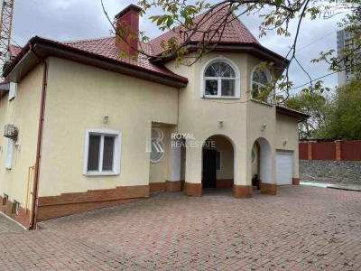 Довгострокова Оренда Дім Монтажник