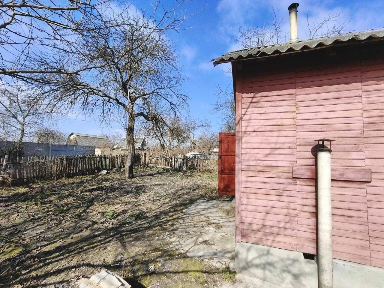 Продам приватизовану дачу у Пролетарському Гаю, біля озера З