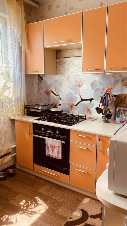 Продам 2 кім.кв. Салтівка, пер. Нескорених та Тракторобудівн