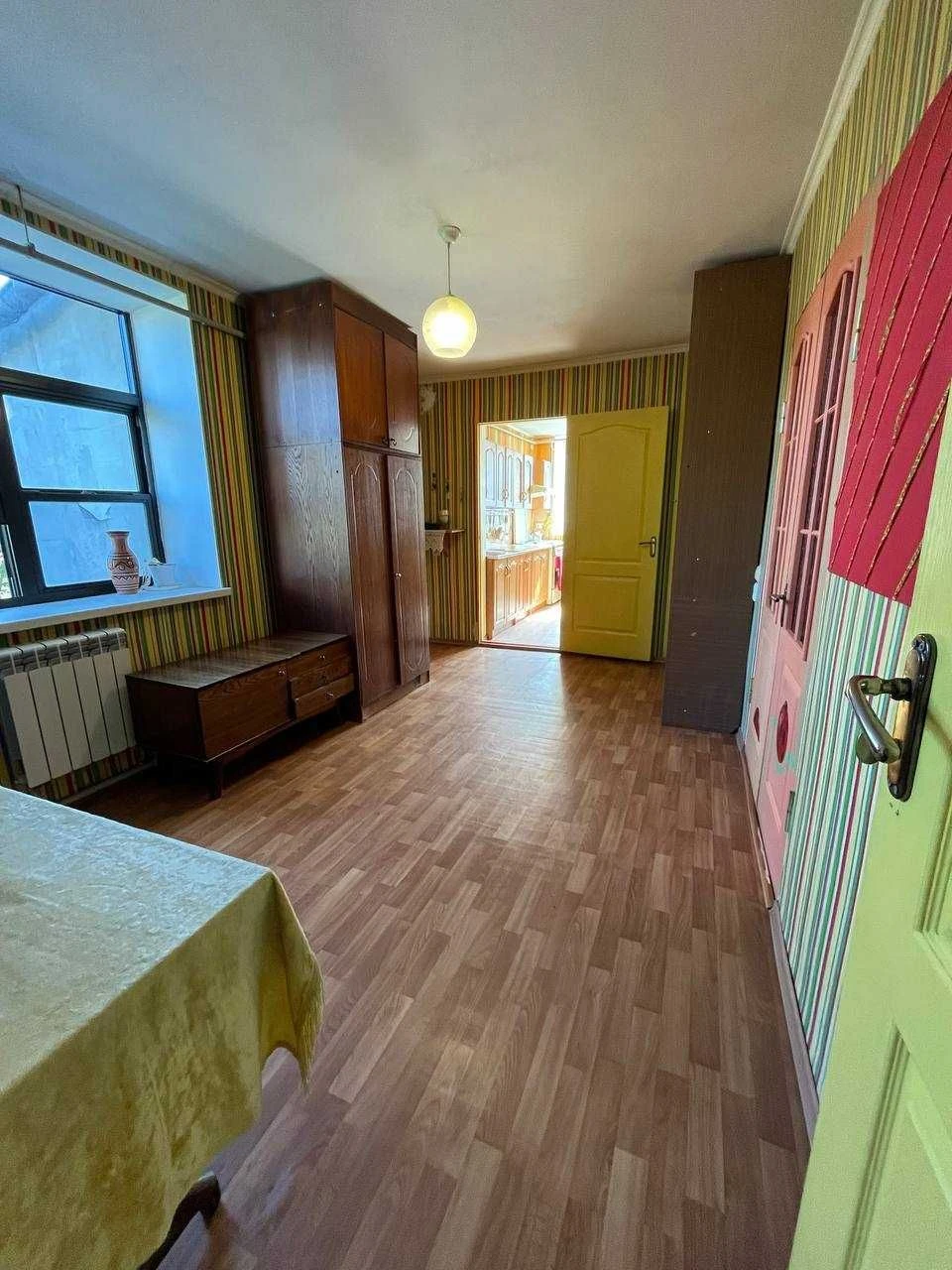 Продам дом с участком, подвалом, садом и виноградником в Оде
