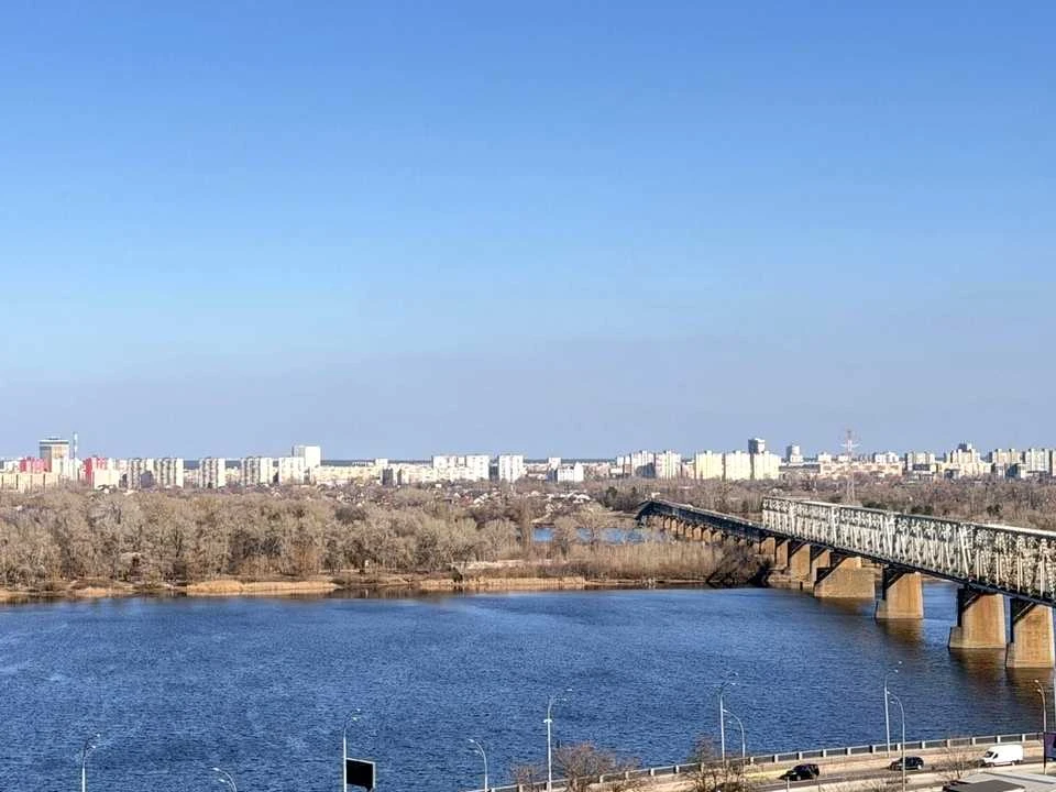 Квартира. Київ, Набережно-Рибальська вул.