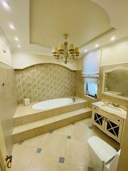 ‼️Продам | Хозяйский дом 240 м² на 5 сотках с подвалом | Кие