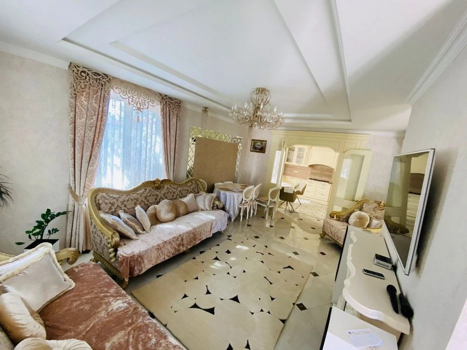 ‼️Продам | Хозяйский дом 240 м² на 5 сотках с подвалом | Кие