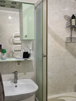Продам 1 кімнатну квартиру в центрі