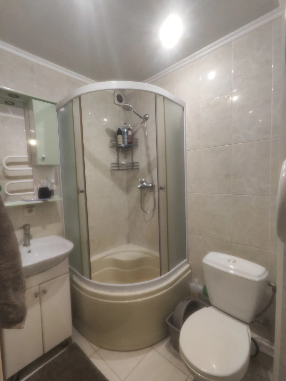 Продам 1 кімнатну квартиру в центрі