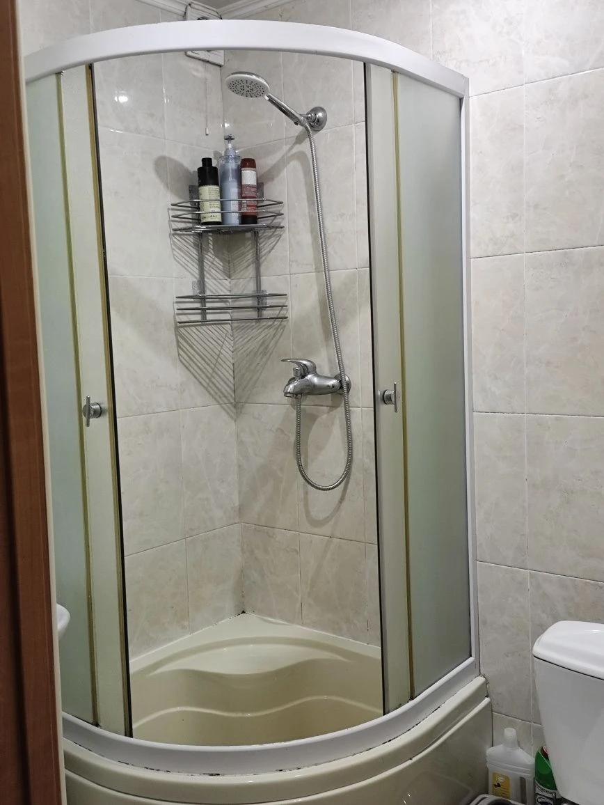 Продам 1 кімнатну квартиру в центрі