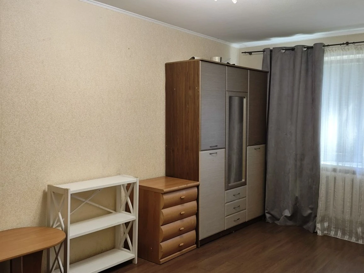 Продам 1 кімнатну квартиру в центрі