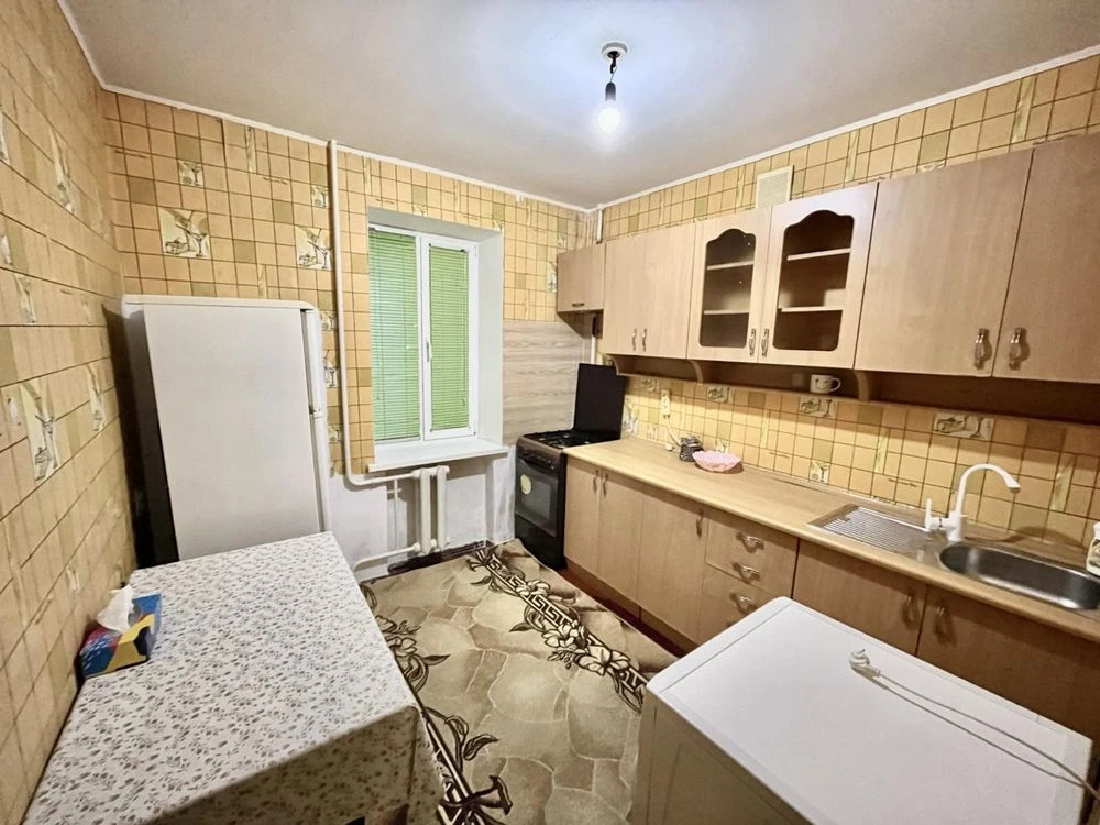 Продаю 1 к квартиру Озерна Намив