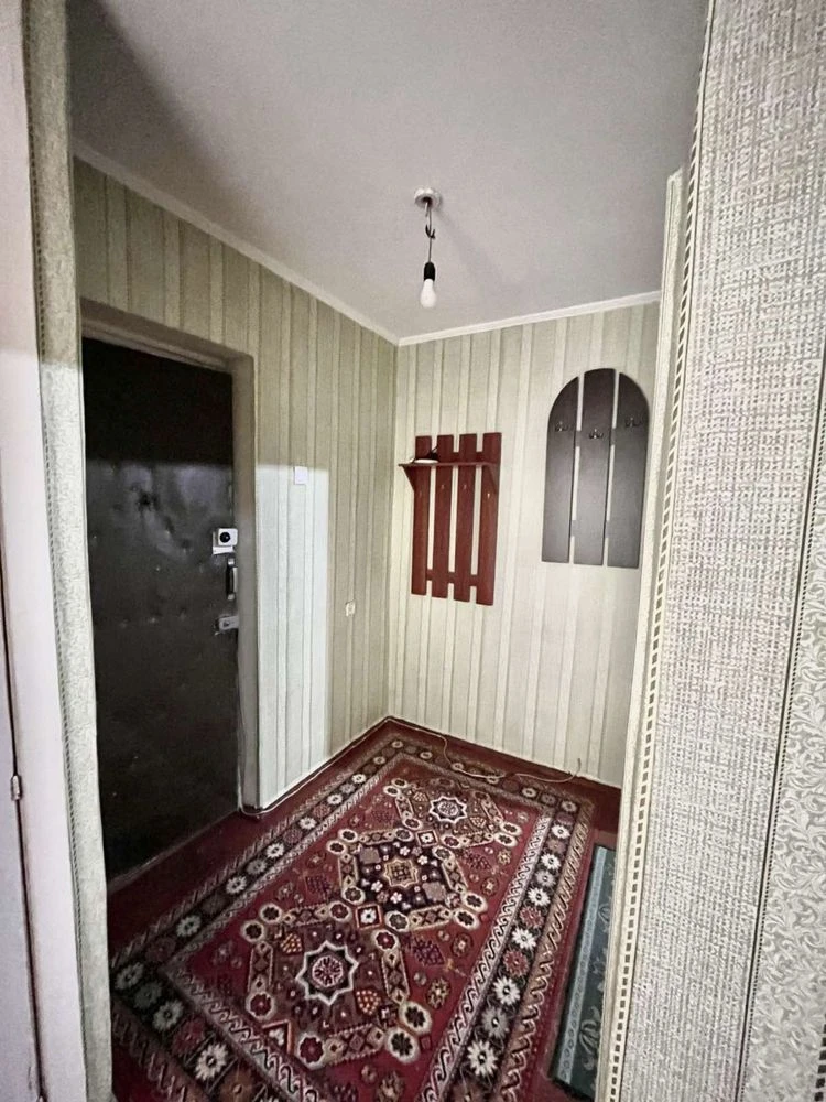 Продаю 1 к квартиру Озерна Намив