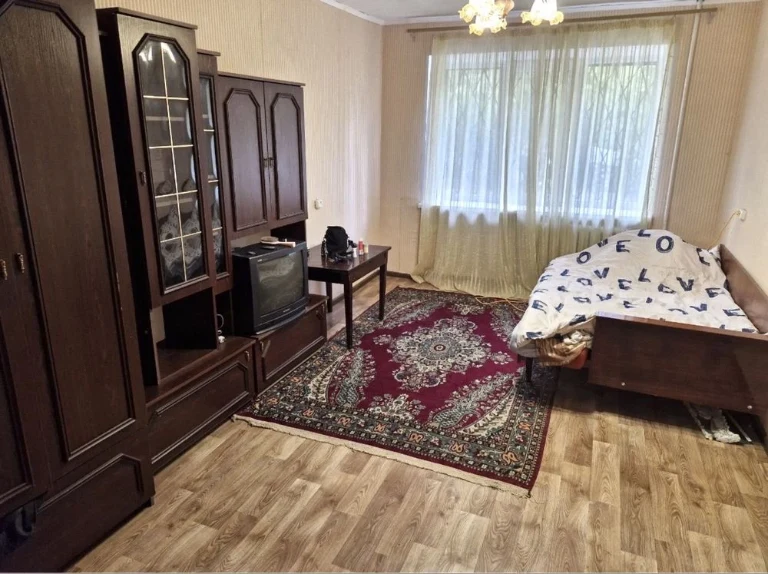 Продаж 1 к/к . ПТЗ , вул .Паркова, район Спорткомплекса Заря