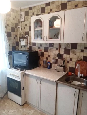 Продаж 1 к/к . ПТЗ , вул .Паркова, район Спорткомплекса Заря