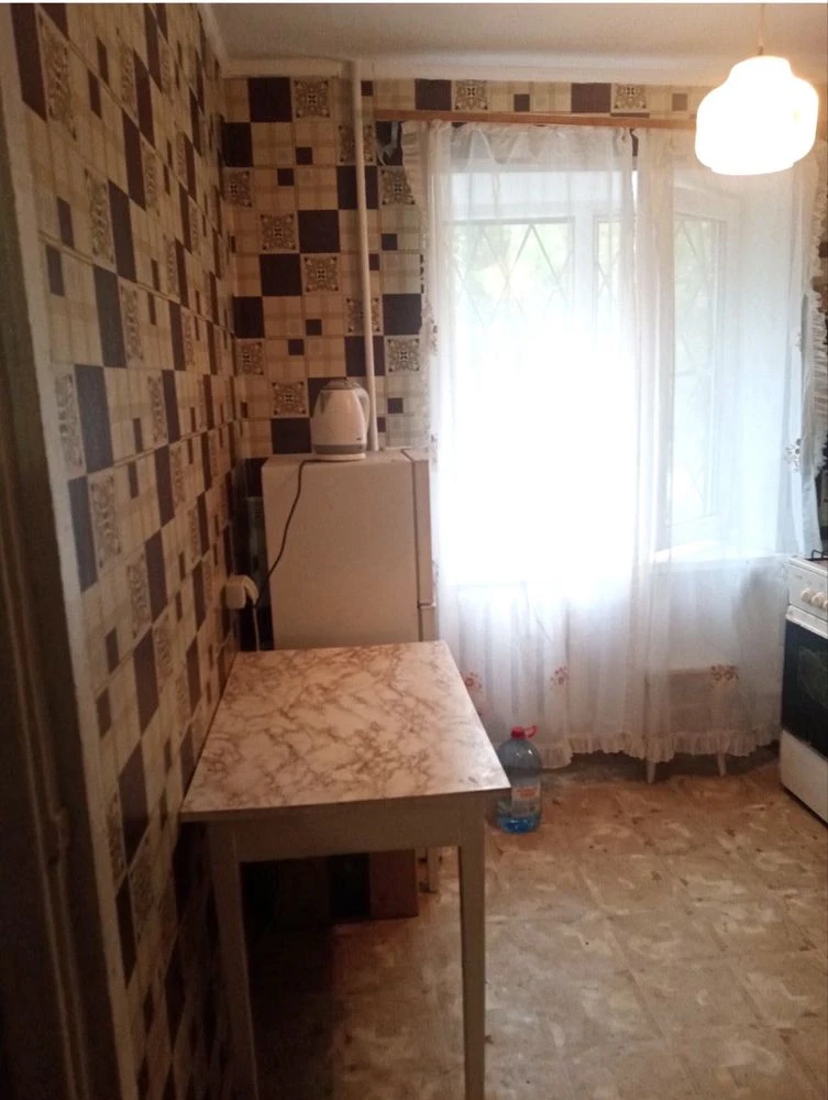 Продаж 1 к/к . ПТЗ , вул .Паркова, район Спорткомплекса Заря