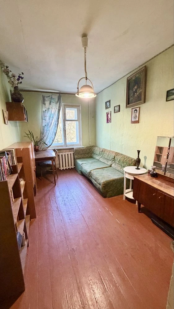 Продается 3-х комнатная квартира в районе Красного моста