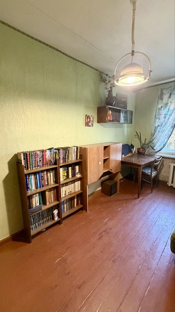 Продается 3-х комнатная квартира в районе Красного моста