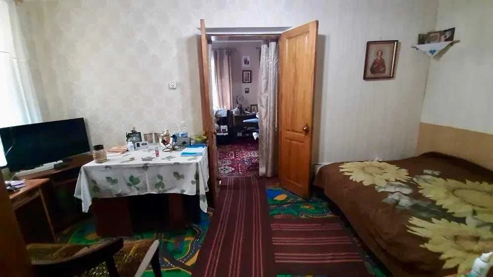 Добротний будинок на Балашівці (відразу за переїздом) !