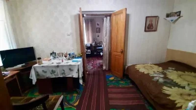 Добротний будинок на Балашівці (відразу за переїздом) !