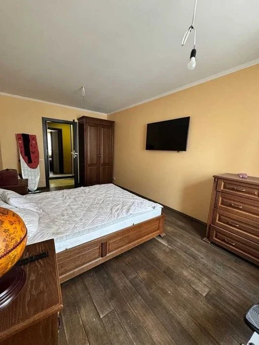 Large 2-bedroom apartment in a new building