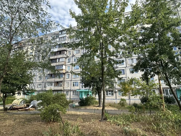 Терміновий продаж Березняки 2 кімнатна