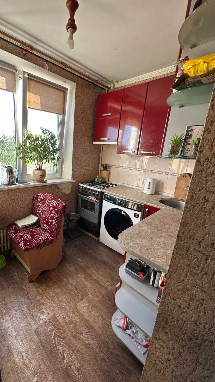 Продам 1 к. Квартиру на Залютіно