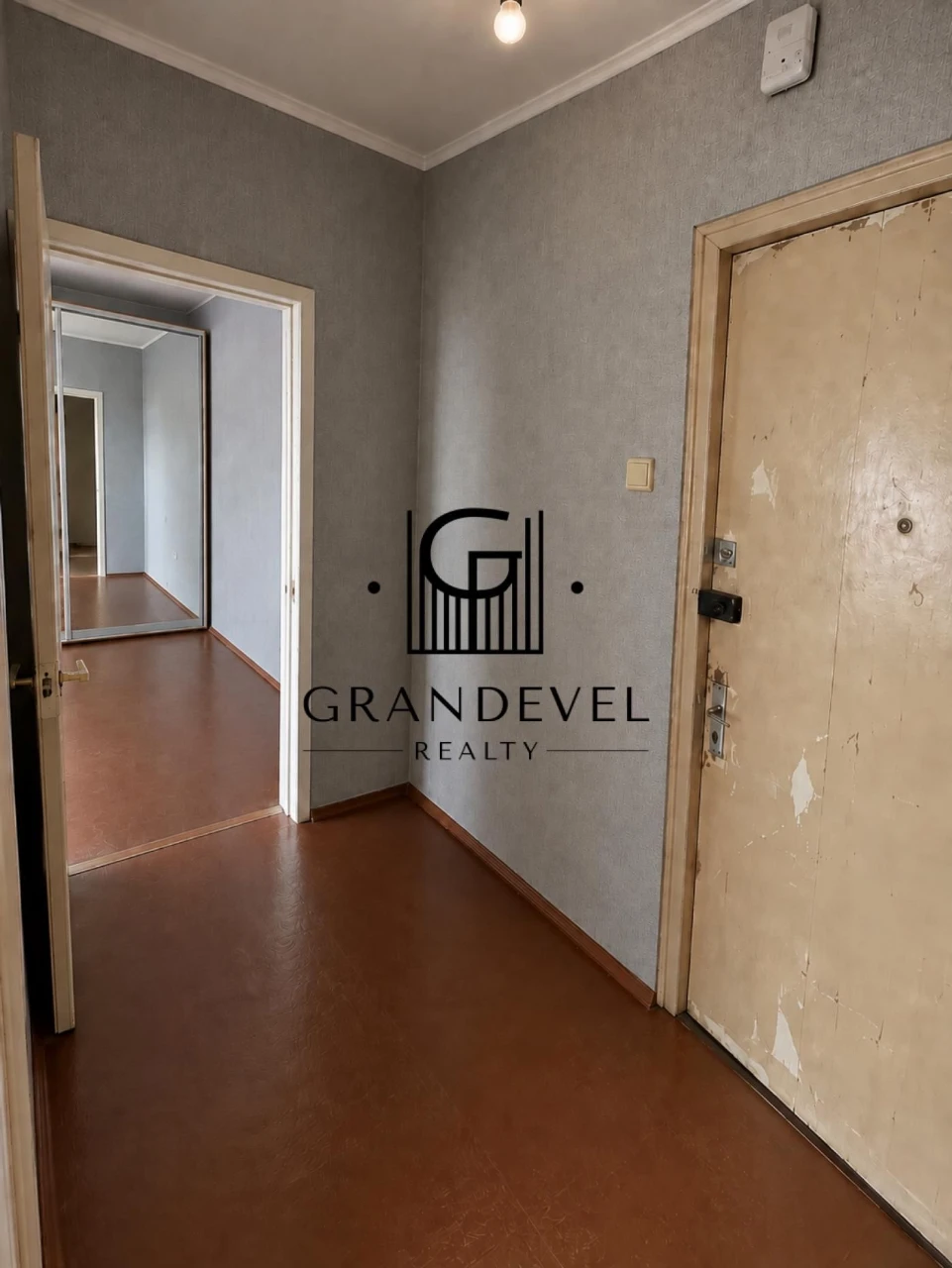 Продаж 2к квартири вул. Деміївська 55, Голосіївська