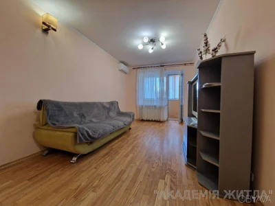 4-комнатная квартира, 81 м.кв.