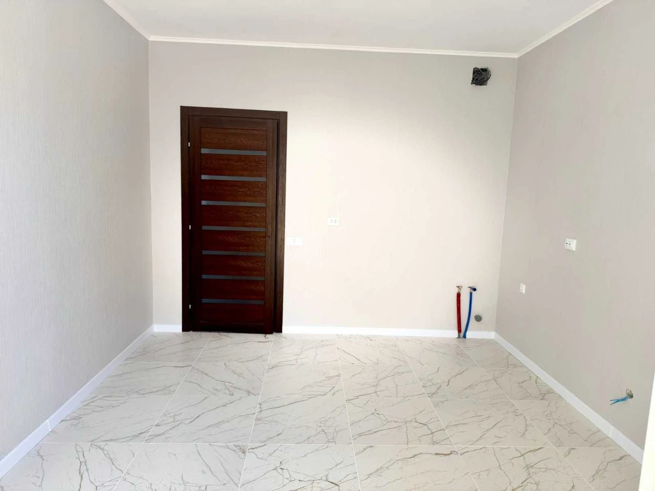 Шикарна 1-кімнатна 53 м² | 3 м стелі | якісний ремонт | здан